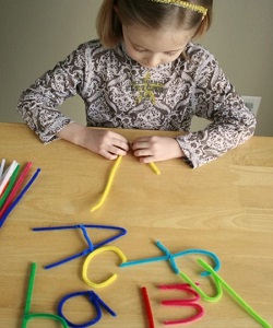 letters maken van pijpenragers.1388842812 van marijnepijn
